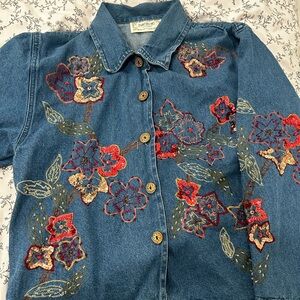 Vintage Tantrums Embroidered Floral Denim Jacket Size M